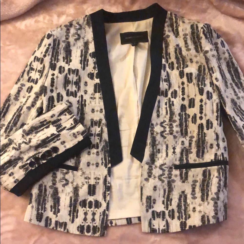 BCBG maxazria blazer